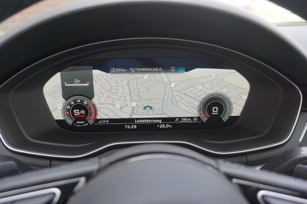 Audi A4 Limousine 35 TFSI 150PK Virtual Cockpit/Sportstoelen Dealeronderhouden/All-Seasonbanden.