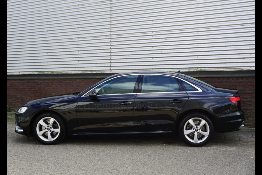 Audi A4 Limousine 35 TFSI 150PK Virtual Cockpit/Sportstoelen Dealeronderhouden/All-Seasonbanden.