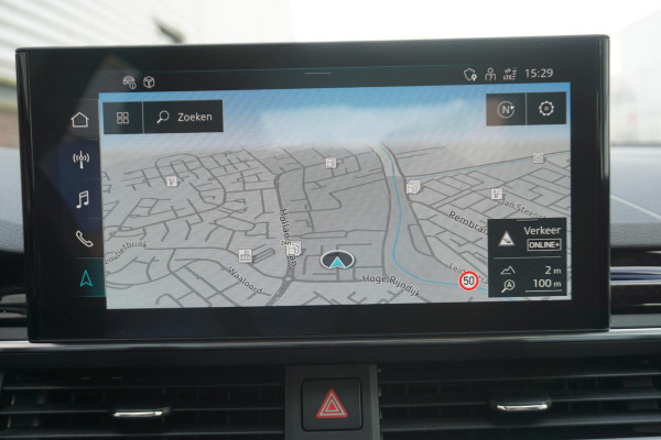 Audi A4 Limousine 35 TFSI 150PK Virtual Cockpit/Sportstoelen Dealeronderhouden/All-Seasonbanden.