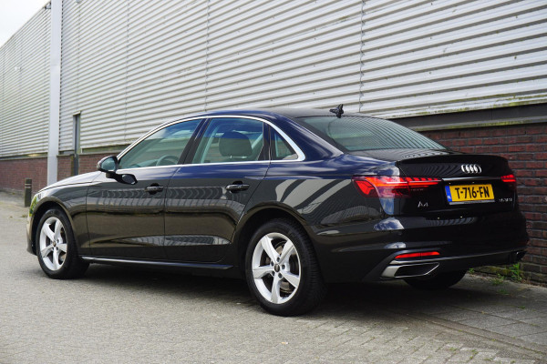 Audi A4 Limousine 35 TFSI 150PK Virtual Cockpit/Sportstoelen Dealeronderhouden/All-Seasonbanden.