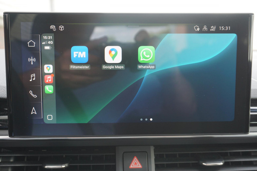 Audi A4 Limousine 35 TFSI 150PK Virtual Cockpit/Sportstoelen Dealeronderhouden/All-Seasonbanden.