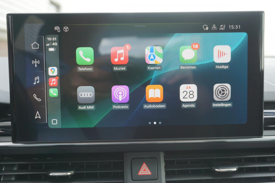 Audi A4 Limousine 35 TFSI 150PK Virtual Cockpit/Sportstoelen Dealeronderhouden/All-Seasonbanden.