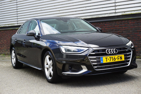 Audi A4 Limousine 35 TFSI 150PK Virtual Cockpit/Sportstoelen Dealeronderhouden/All-Seasonbanden.