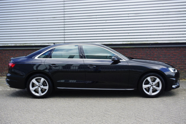 Audi A4 Limousine 35 TFSI 150PK Virtual Cockpit/Sportstoelen Dealeronderhouden/All-Seasonbanden.
