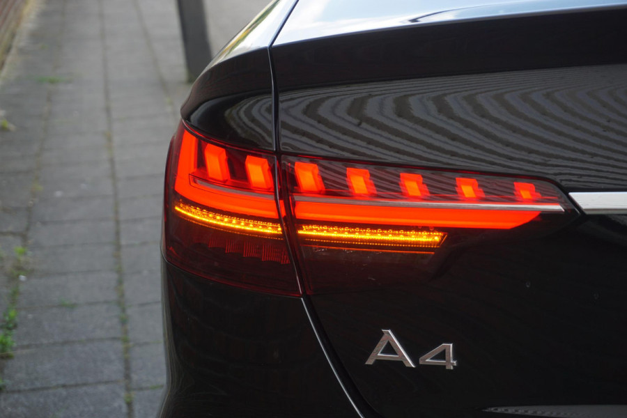 Audi A4 Limousine 35 TFSI 150PK Virtual Cockpit/Sportstoelen Dealeronderhouden/All-Seasonbanden.