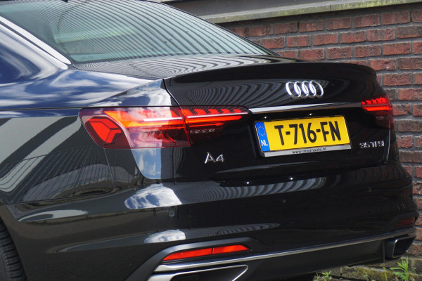 Audi A4 Limousine 35 TFSI 150PK Virtual Cockpit/Sportstoelen Dealeronderhouden/All-Seasonbanden.