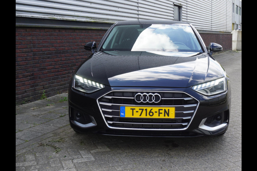 Audi A4 Limousine 35 TFSI 150PK Virtual Cockpit/Sportstoelen Dealeronderhouden/All-Seasonbanden.