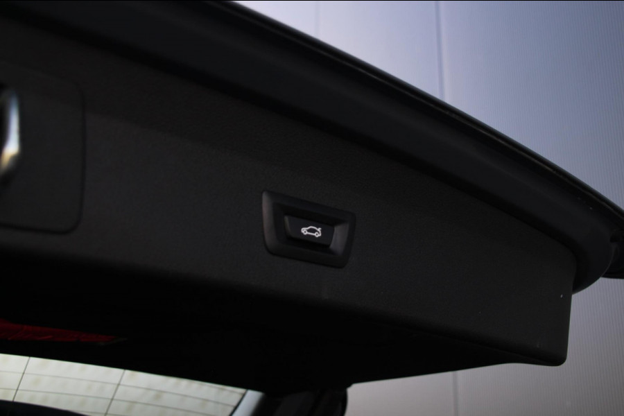 BMW X1 XDrive25e eDrive | M-sport | Pano | Trekhaak | Leder