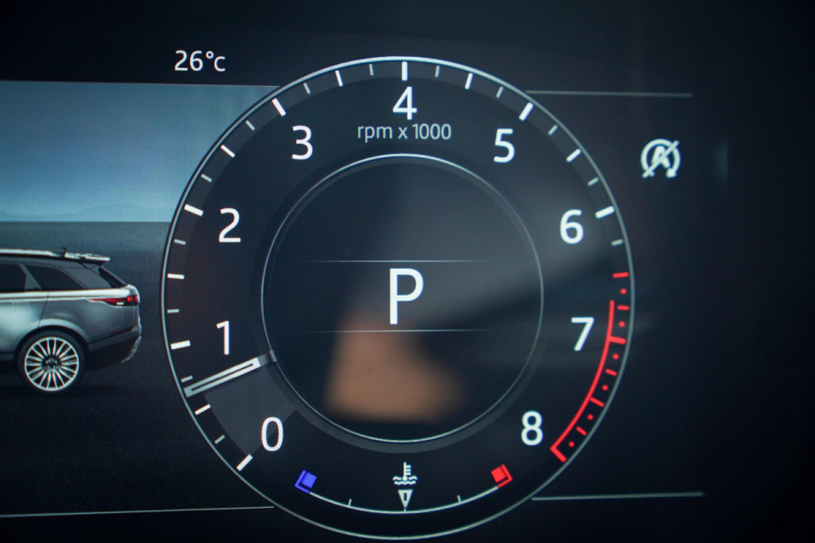 Land Rover Range Rover Velar 2.0 Turbo AWD R-Dynamic SE / Pano / Leder