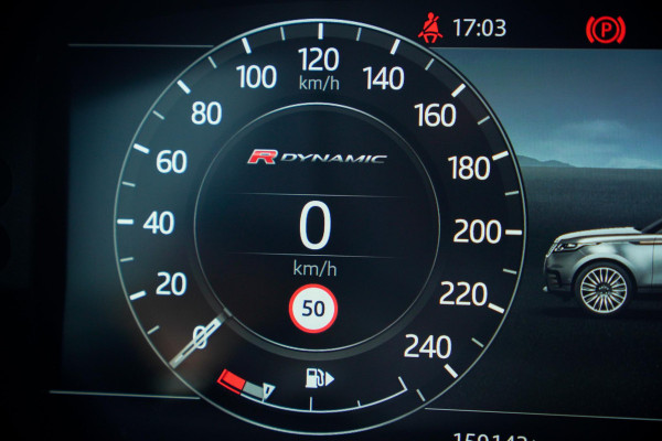 Land Rover Range Rover Velar 2.0 Turbo AWD R-Dynamic SE / Pano / Leder