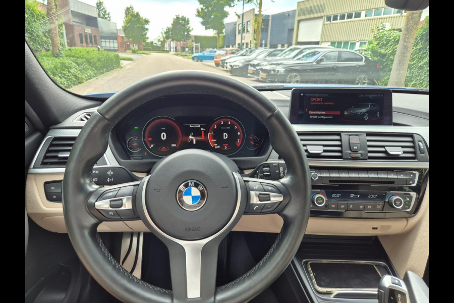 BMW 3 Serie Touring M Sport Edition Dig. Teller Apple CarPlay Panorama LED Leder NAP Navi Pro GR Dealer onderhouden