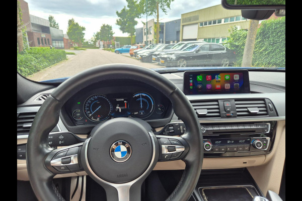 BMW 3 Serie Touring M Sport Edition Dig. Teller Apple CarPlay Panorama LED Leder NAP Navi Pro GR Dealer onderhouden