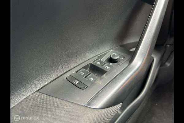Volkswagen Polo 1.0 TSI 95 PK United FM nav / carplay / LM / 52.107 KM 1e eig.