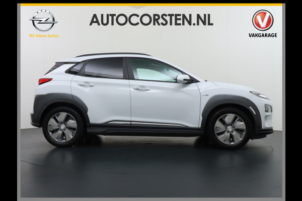Hyundai Kona 64kWh EV AUT.204pk Krell®-Audio Grootste ACCU Adaptieve Cruise Control Camera Navi Apple Carplay Android Auto Head-Up Display Ec Led Blindspot Monitoring LaneAssist Subwoofer Voorruit verwarmbaar Bluetooth Privacy Glas Lmv 17" Fashion 1e Eigenaar Nieuwprijs €44.210,-