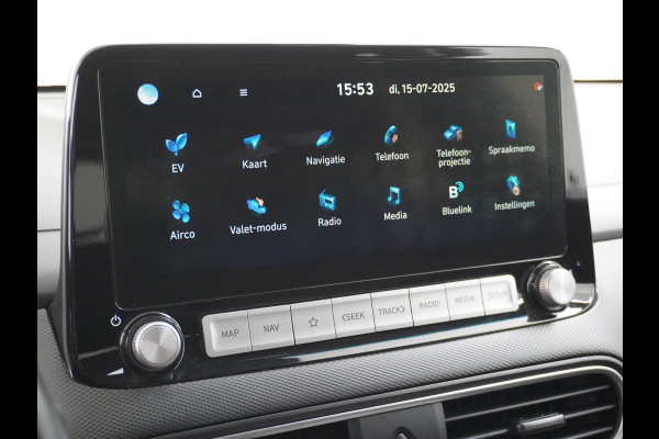 Hyundai Kona 64kWh EV AUT.204pk Krell®-Audio Grootste ACCU Adaptieve Cruise Control Camera Navi Apple Carplay Android Auto Head-Up Display Ec Led Blindspot Monitoring LaneAssist Subwoofer Voorruit verwarmbaar Bluetooth Privacy Glas Lmv 17" Fashion 1e Eigenaar Nieuwprijs €44.210,-