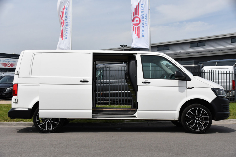 Volkswagen Transporter 2.0 TDI L2H1 Highline Cruise, Multimedia, 150PK, Automaat, trekhaak, Airco, LM Velg, Uniek!