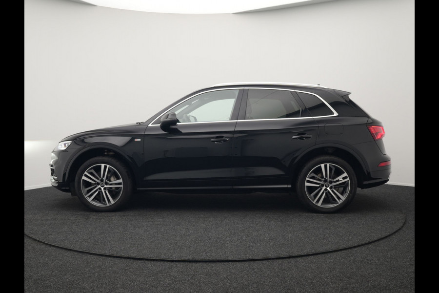 Audi Q5 55 TFSI e Quattro S Line Plug In Hybrid 367pk PHEV | Adaptive Cruise | Alcantara Sportstoelen Massage | 20"L.M | Keyless | DAB | Navi | Stoelverwarming | El. Achterklep |