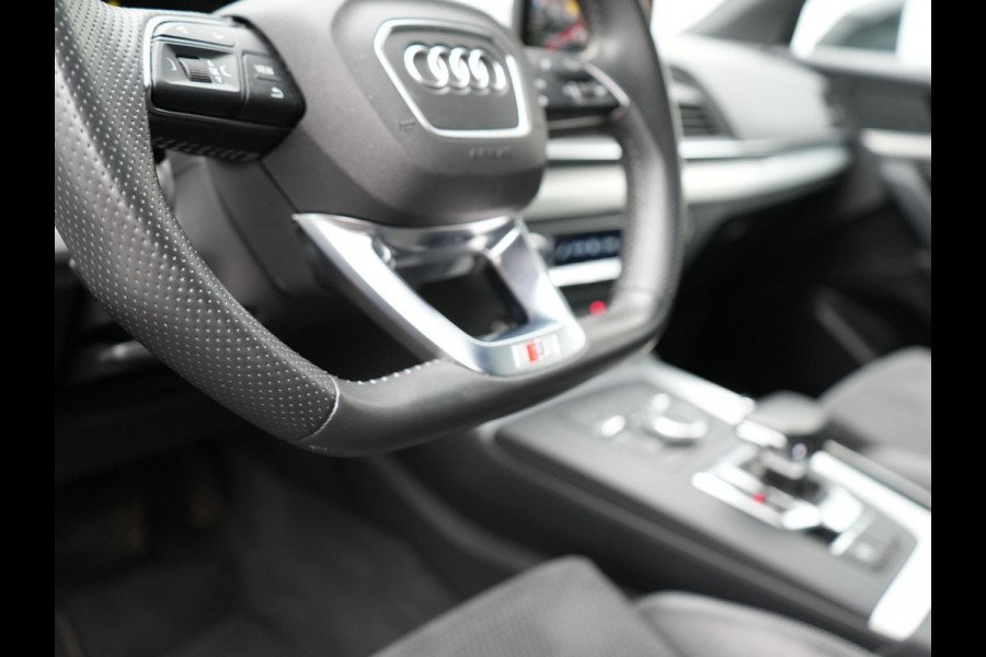 Audi Q5 55 TFSI e Quattro S Line Plug In Hybrid 367pk PHEV | Adaptive Cruise | Alcantara Sportstoelen Massage | 20"L.M | Keyless | DAB | Navi | Stoelverwarming | El. Achterklep |