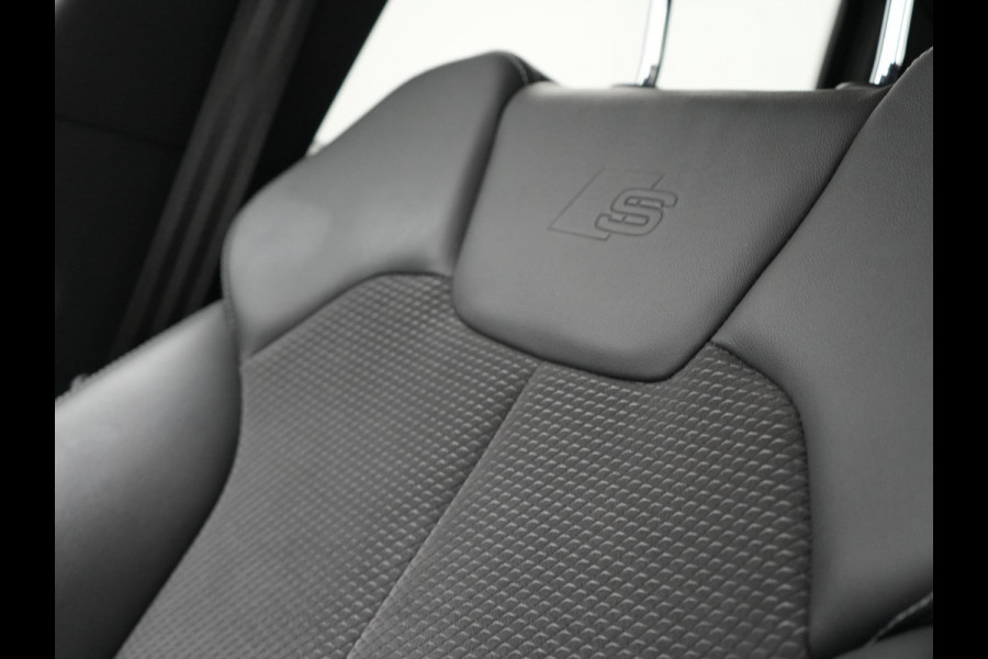 Audi Q5 55 TFSI e Quattro S Line Plug In Hybrid 367pk PHEV | Adaptive Cruise | Alcantara Sportstoelen Massage | 20"L.M | Keyless | DAB | Navi | Stoelverwarming | El. Achterklep |