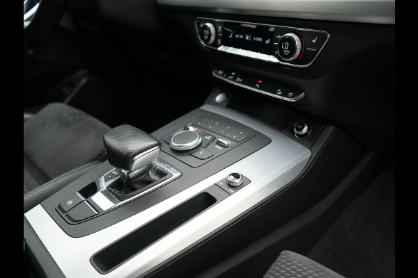 Audi Q5 55 TFSI e Quattro S Line Plug In Hybrid 367pk PHEV | Adaptive Cruise | Alcantara Sportstoelen Massage | 20"L.M | Keyless | DAB | Navi | Stoelverwarming | El. Achterklep |