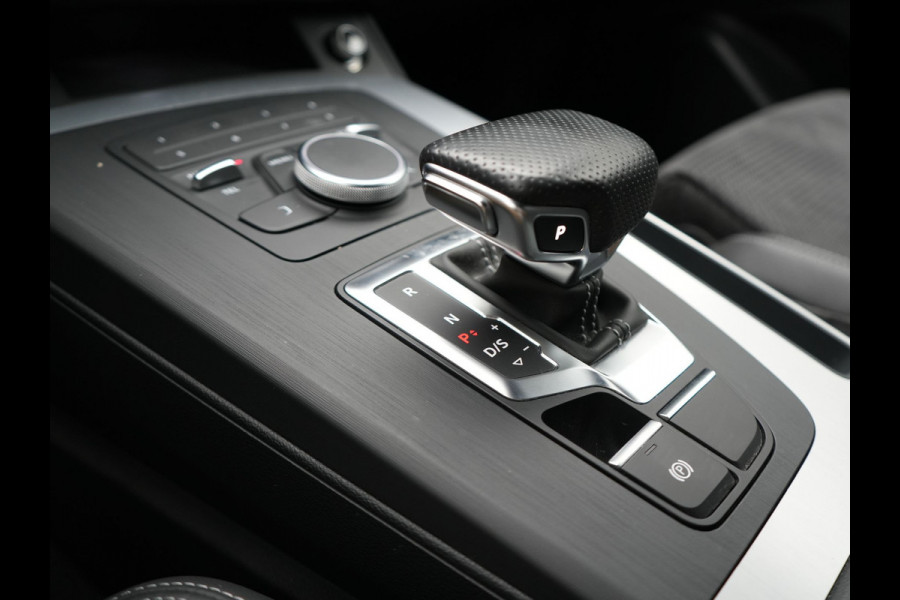 Audi Q5 55 TFSI e Quattro S Line Plug In Hybrid 367pk PHEV | Adaptive Cruise | Alcantara Sportstoelen Massage | 20"L.M | Keyless | DAB | Navi | Stoelverwarming | El. Achterklep |