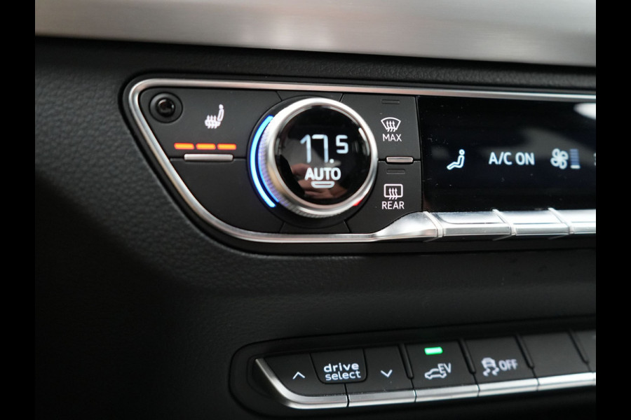 Audi Q5 55 TFSI e Quattro S Line Plug In Hybrid 367pk PHEV | Adaptive Cruise | Alcantara Sportstoelen Massage | 20"L.M | Keyless | DAB | Navi | Stoelverwarming | El. Achterklep |