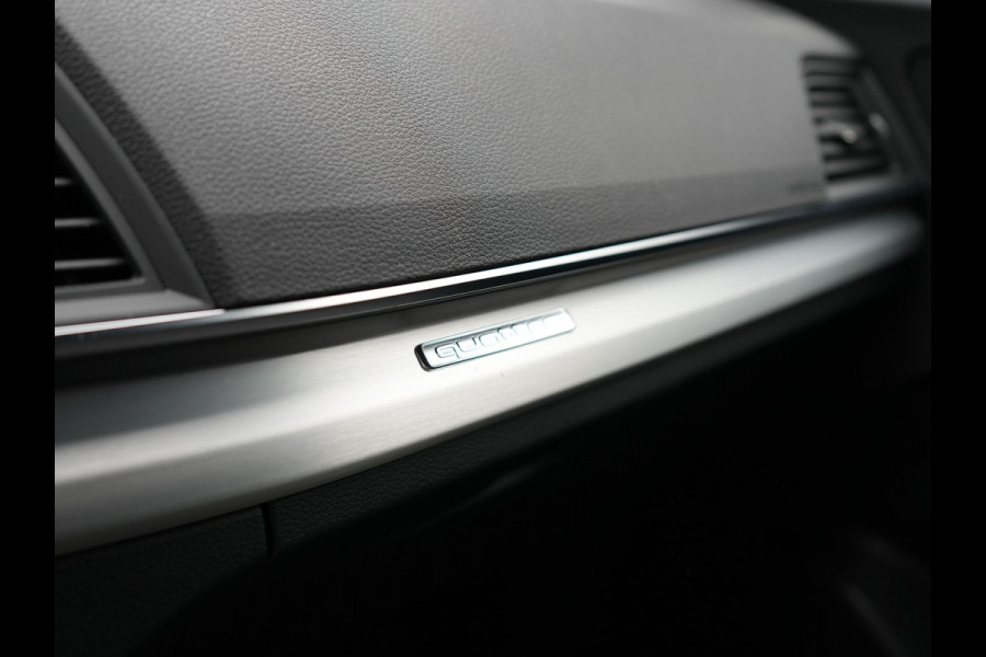 Audi Q5 55 TFSI e Quattro S Line Plug In Hybrid 367pk PHEV | Adaptive Cruise | Alcantara Sportstoelen Massage | 20"L.M | Keyless | DAB | Navi | Stoelverwarming | El. Achterklep |