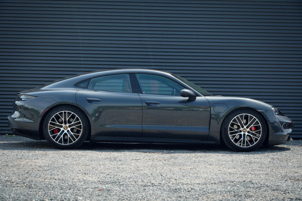 Porsche Taycan 4S Performance 84 kWh / Pano / 4Wiel Sturing / Bose / ACC / Incl BTW