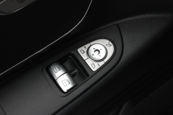 Mercedes-Benz Vito 119 CDI L3 SPORT DUBBEL CABINE / DC / BPM VRIJ / FULL BLACK / 2X SCHUIFDEUREN / AMG / VERLAAGD / APPLE CARPLAY