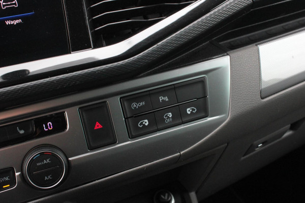 Volkswagen Transporter 2.0 TDI L2H1 30 DC CARAVELLE 199PK LEIGHTONVANS BODYKIT / FULL OPTIONS / LEDEREN BEKLEDING / APPLE CARPLAY
