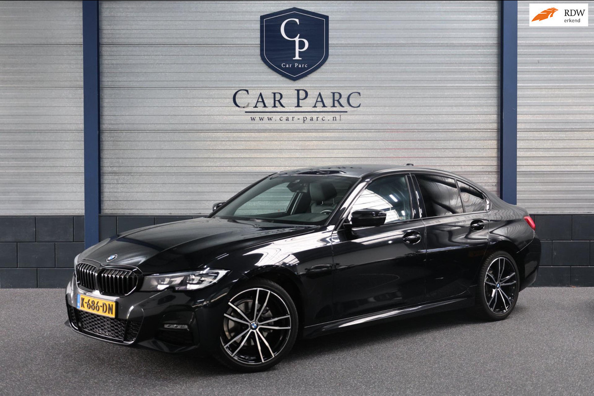 BMW 3-serie 320i xDrive M-Sport LED/VIRTUAL/SFEER/HALF LEDER+S.VERWAMRING/19" LMV/PDC/CRUISE/ECC/12 MND GARANTIE! BMW 3-serie 320i xDrive M-Sport LED/VIRTUAL/SFEER/HALF LEDER+S.VERWAMRING/19" LMV/PDC/CRUISE/ECC/12 MND GARANTIE!