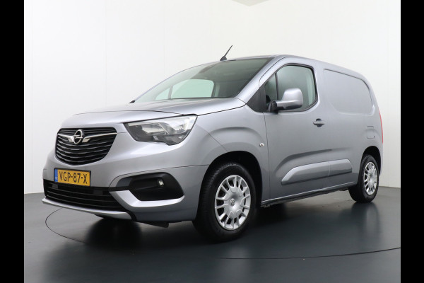 Opel Combo 1.5D 102PK L1H1 Innovation Leder Apple Carplay Android Auto Cruise Control Stoel+Stuurverwarming Navi* DAB+ Pdc Achterklep Schuifdeur Led Regen-Lichtsensor Bluetooth Laden-Kasten inbouw 1e Eigenaar Euro 6