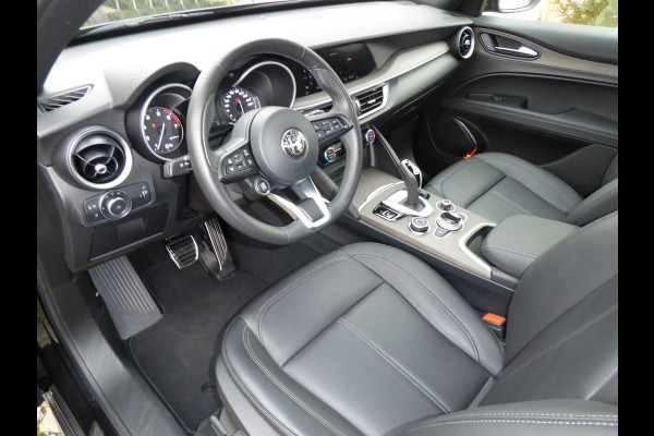 Alfa Romeo Stelvio 2.0T Q4 Ti (206kW/280pk) ** Bi-XENON/LED, NAVI+, LEDER, ACC, 19-inch LMV, MEM ** 1e EIG - 16.700 km - UNFALLFREI ** ** INFORMEER OOK NAAR ONZE AANTREKKELIJKE FINANCIAL-LEASE TARIEVEN **