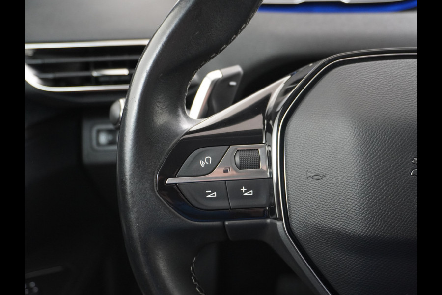 Peugeot 3008 T131PK AUT-8 Elek.Stoel+Memory+Verwarmd Trekhaak Navi Cruise Apple Carplay Android 19" Ecc 360°Camera PDC Elek.Achterklep DAB Co Led Keyless Lane Departure Privacy Glas Regen-Lichtsensor Draadloze lader Pack City Bluetooth Nieuwprijs €39.459,- Origineel Nederlandse Auto Riem vervangen !