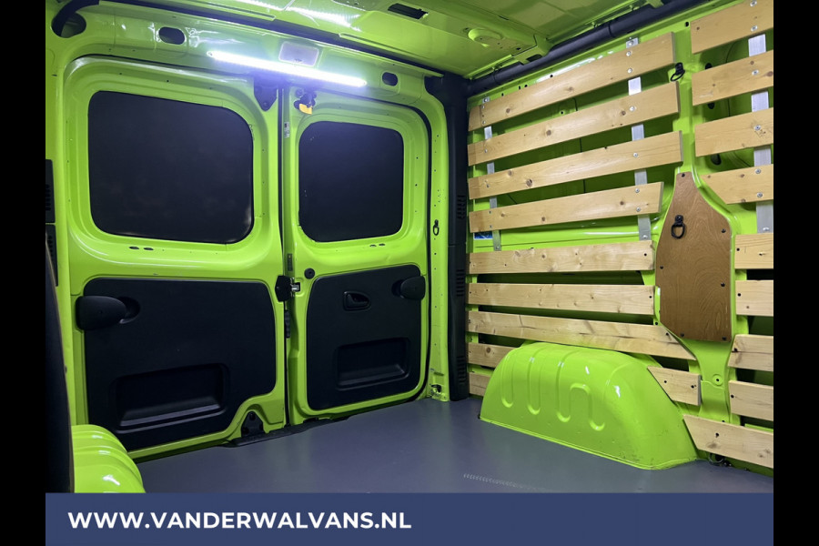Renault Trafic 1.6 dCi L1H1 Euro6 ** Airco | Navigatie | Cruisecontrol | Trekhaak | Parkeersensoren | Bijrijdersbank