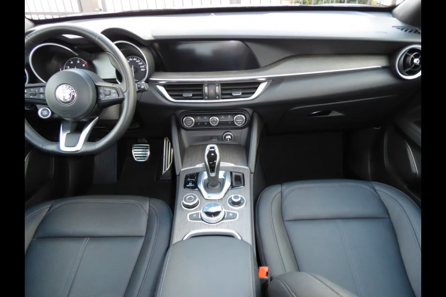 Alfa Romeo Stelvio 2.0T Q4 Ti (206kW/280pk) ** Bi-XENON/LED, NAVI+, LEDER, ACC, 19-inch LMV, MEM ** 1e EIG - 18.700 km - UNFALLFREI ** ** INFORMEER OOK NAAR ONZE AANTREKKELIJKE FINANCIAL-LEASE TARIEVEN **