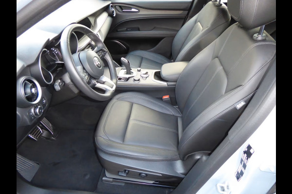 Alfa Romeo Stelvio 2.0T Q4 Ti (206kW/280pk) ** Bi-XENON/LED, NAVI+, LEDER, ACC, 19-inch LMV, MEM ** 1e EIG - 18.700 km - UNFALLFREI ** ** INFORMEER OOK NAAR ONZE AANTREKKELIJKE FINANCIAL-LEASE TARIEVEN **