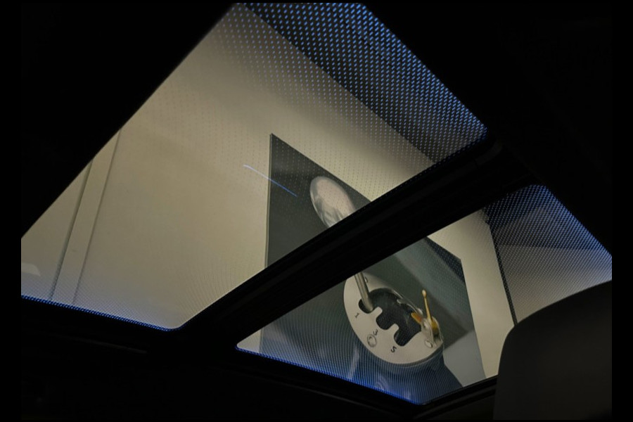 BMW X5 50e M-Performance Seats | M-Sport Pro | Sky-Lounge Pano | 360 Camera | ACC | Soft-Close | Carbon | Massage | Ventilatie | Leder-Individual | Achterasbesturing | Head-Up | 4-Zone Clima | 22 inch | 2x Memory | Trekhaak | Harman-Kardon | Beker-Clima | Stoelverwarming V+A | Stuurverwarming | M-Gordels | Parfumering | Glaspook | ISO-Glas | Zonwering |