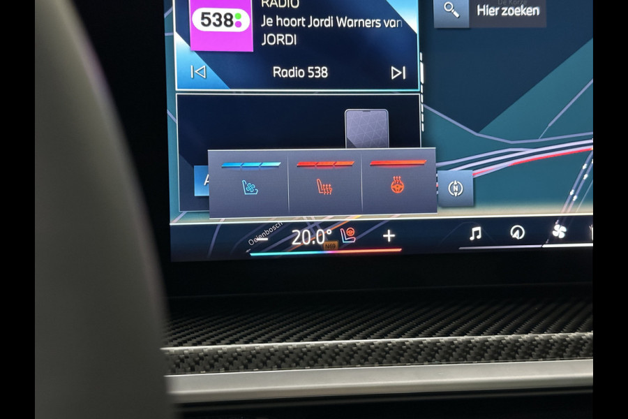 BMW X5 50e M-Performance Seats | M-Sport Pro | Sky-Lounge Pano | 360 Camera | ACC | Soft-Close | Carbon | Massage | Ventilatie | Leder-Individual | Achterasbesturing | Head-Up | 4-Zone Clima | 22 inch | 2x Memory | Trekhaak | Harman-Kardon | Beker-Clima | Stoelverwarming V+A | Stuurverwarming | M-Gordels | Parfumering | Glaspook | ISO-Glas | Zonwering |