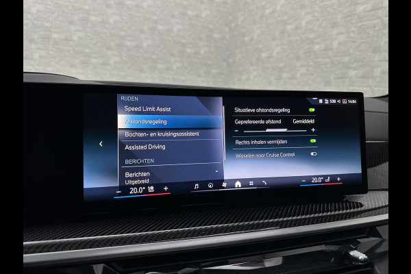 BMW X5 50e M-Performance Seats | M-Sport Pro | Sky-Lounge Pano | 360 Camera | ACC | Soft-Close | Carbon | Massage | Ventilatie | Leder-Individual | Achterasbesturing | Head-Up | 4-Zone Clima | 22 inch | 2x Memory | Trekhaak | Harman-Kardon | Beker-Clima | Stoelverwarming V+A | Stuurverwarming | M-Gordels | Parfumering | Glaspook | ISO-Glas | Zonwering |
