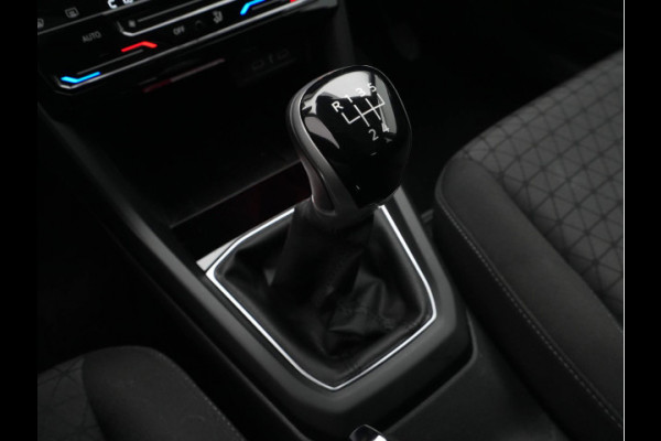 Volkswagen T-Cross 1.0 TSI 95pk Life Navigatie Pdc Clima Acc 20
