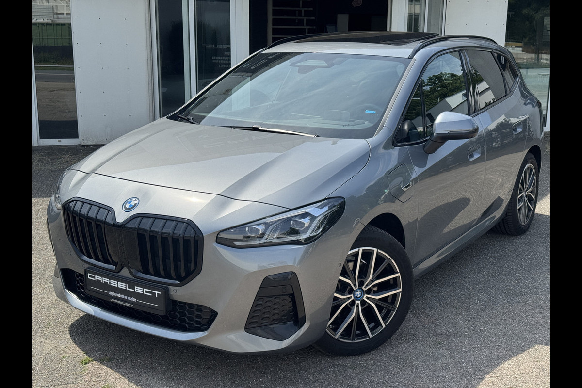BMW 2 Serie Active Tourer 225e xDrive M pakket, Harman/Kardon, Head-Up, Trekhaak, Panoramadak, Adaptive cruise, Alle Opies!!! .Neem contact op en we maken een afspraak! BMW 2 Serie Active Tourer 225e xDrive M pakket, Harman/Kardon, Head-Up, Trekhaak, Panoramadak, Adaptive cruise, Alle Opies!!! .Neem contact op en we maken een afspraak!