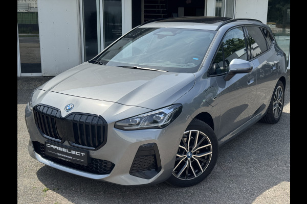 BMW 2 Serie Active Tourer 225e xDrive M pakket, Harman/Kardon, Head-Up, Trekhaak, Panoramadak, Adaptive cruise, Alle Opies!!! .Neem contact op en we maken een afspraak!