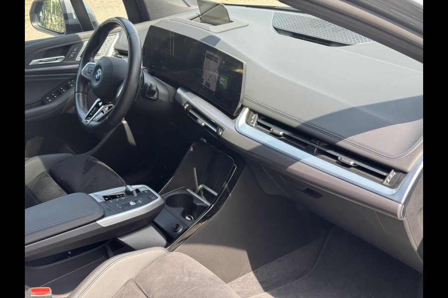 BMW 2 Serie Active Tourer 225e xDrive M pakket, Harman/Kardon, Head-Up, Trekhaak, Panoramadak, Adaptive cruise, Alle Opies!!! .Neem contact op en we maken een afspraak!