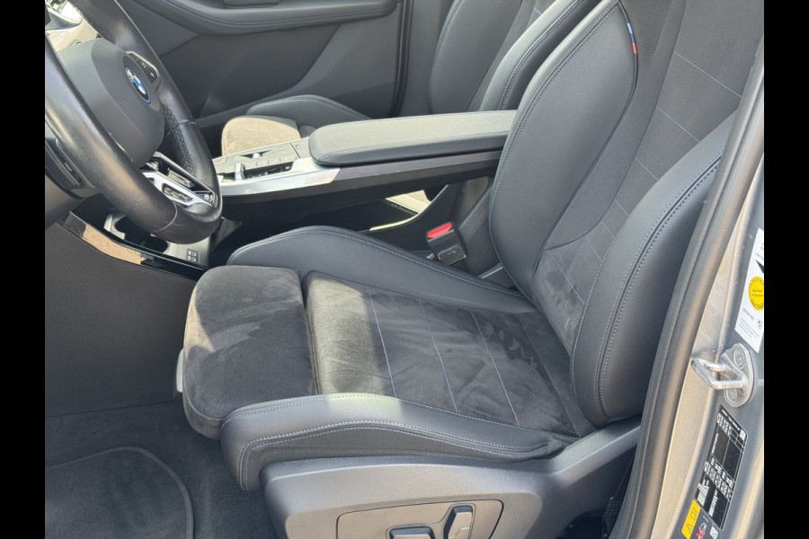 BMW 2 Serie Active Tourer 225e xDrive M pakket, Harman/Kardon, Head-Up, Trekhaak, Panoramadak, Adaptive cruise, Alle Opies!!! .Neem contact op en we maken een afspraak!