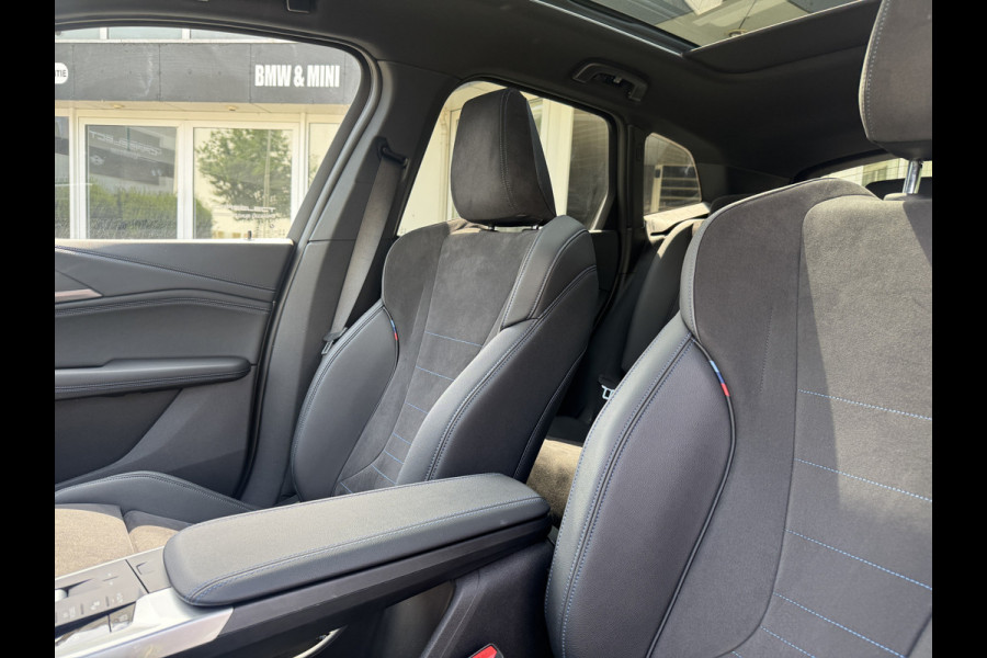 BMW 2 Serie Active Tourer 225e xDrive M pakket, Harman/Kardon, Head-Up, Trekhaak, Panoramadak, Adaptive cruise, Alle Opies!!! .Neem contact op en we maken een afspraak!