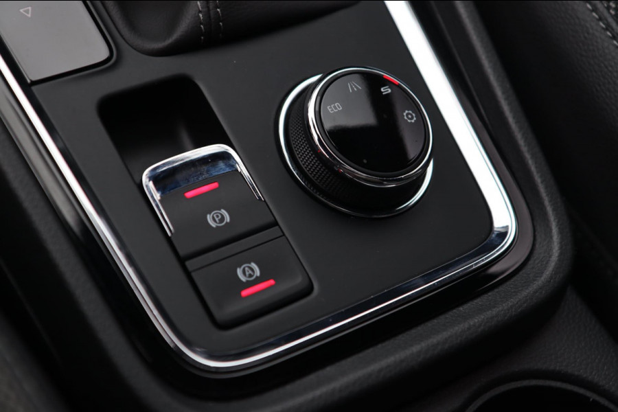 Seat Ateca 1.5 TSI Xcellence / PANODAK / KEYLESS / CAMERA / BEATS /  DODEHOEK