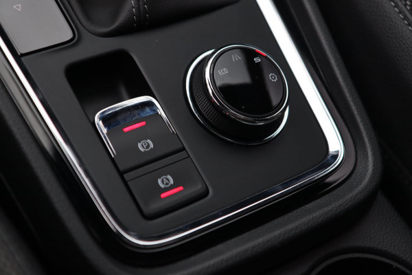 Seat Ateca 1.5 TSI Xcellence / PANODAK / KEYLESS / CAMERA / BEATS /  DODEHOEK