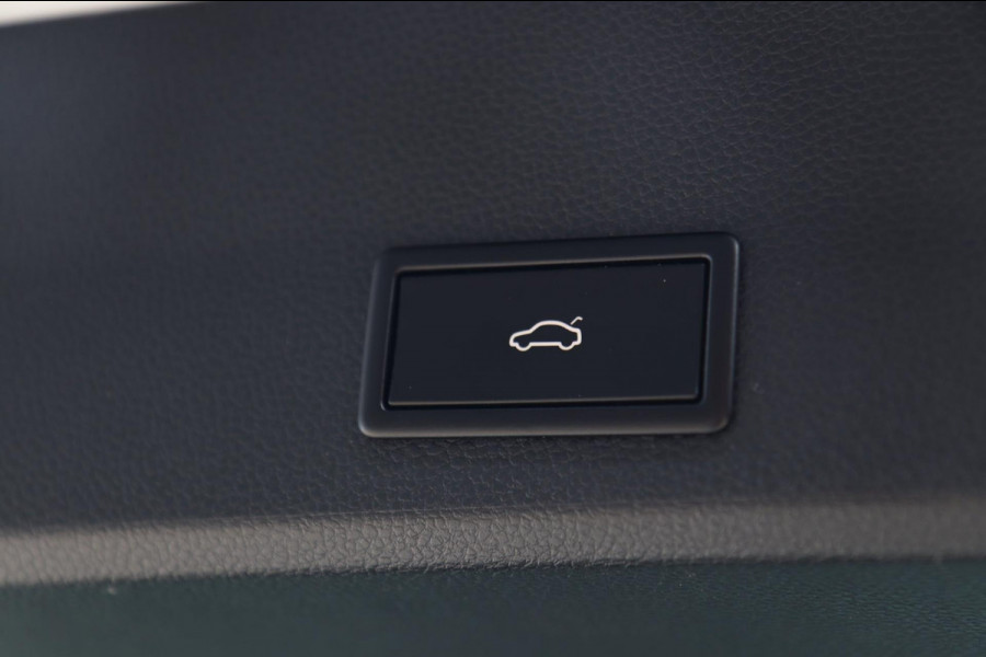 Seat Ateca 1.5 TSI Xcellence / PANODAK / KEYLESS / CAMERA / BEATS /  DODEHOEK