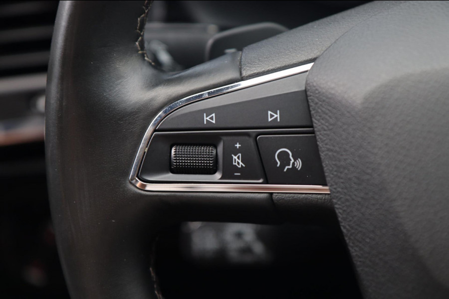 Seat Ateca 1.5 TSI Xcellence / PANODAK / KEYLESS / CAMERA / BEATS /  DODEHOEK